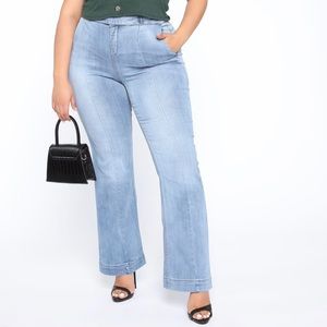 NWT FASHION NOVA Curve High-Rise Flared Jeans